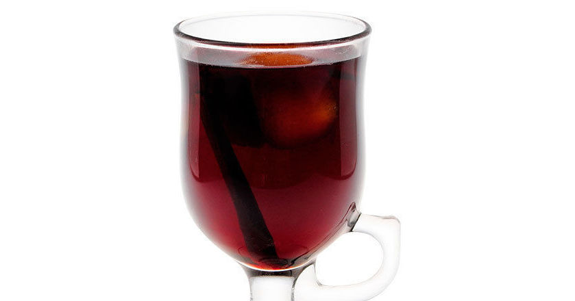 https://us.inshaker.com/uploads/cocktail/promo/301/wide_1542205210-Mulled-Wine-_promo.jpg